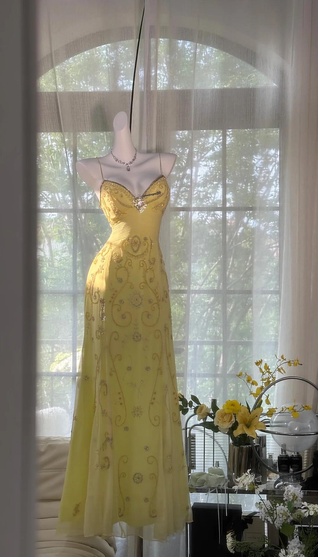 Ndyad Butter Yellow Spaghetti Straps A-line Tulle Beaded Long Prom Dresses Backless Evening Gowns HZ1024