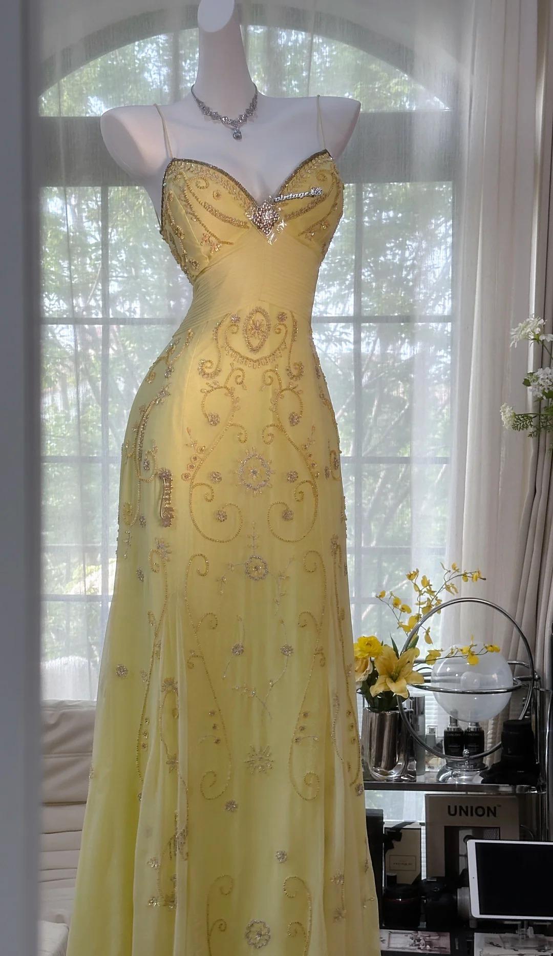 Ndyad Butter Yellow Spaghetti Straps A-line Tulle Beaded Long Prom Dresses Backless Evening Gowns HZ1024