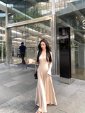Ndyad style V-neck long-sleeved knitted dress HZ1024